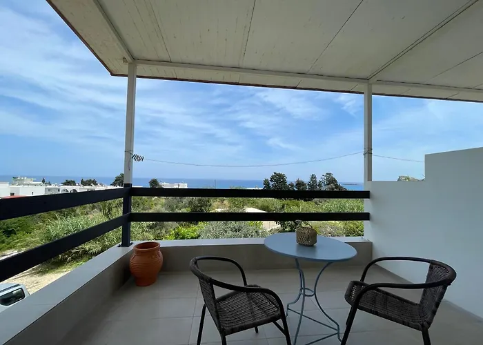 아파트 Plastiras Sea View *