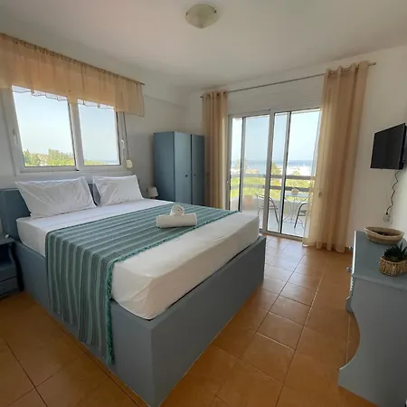 Plastiras Sea View דירה
